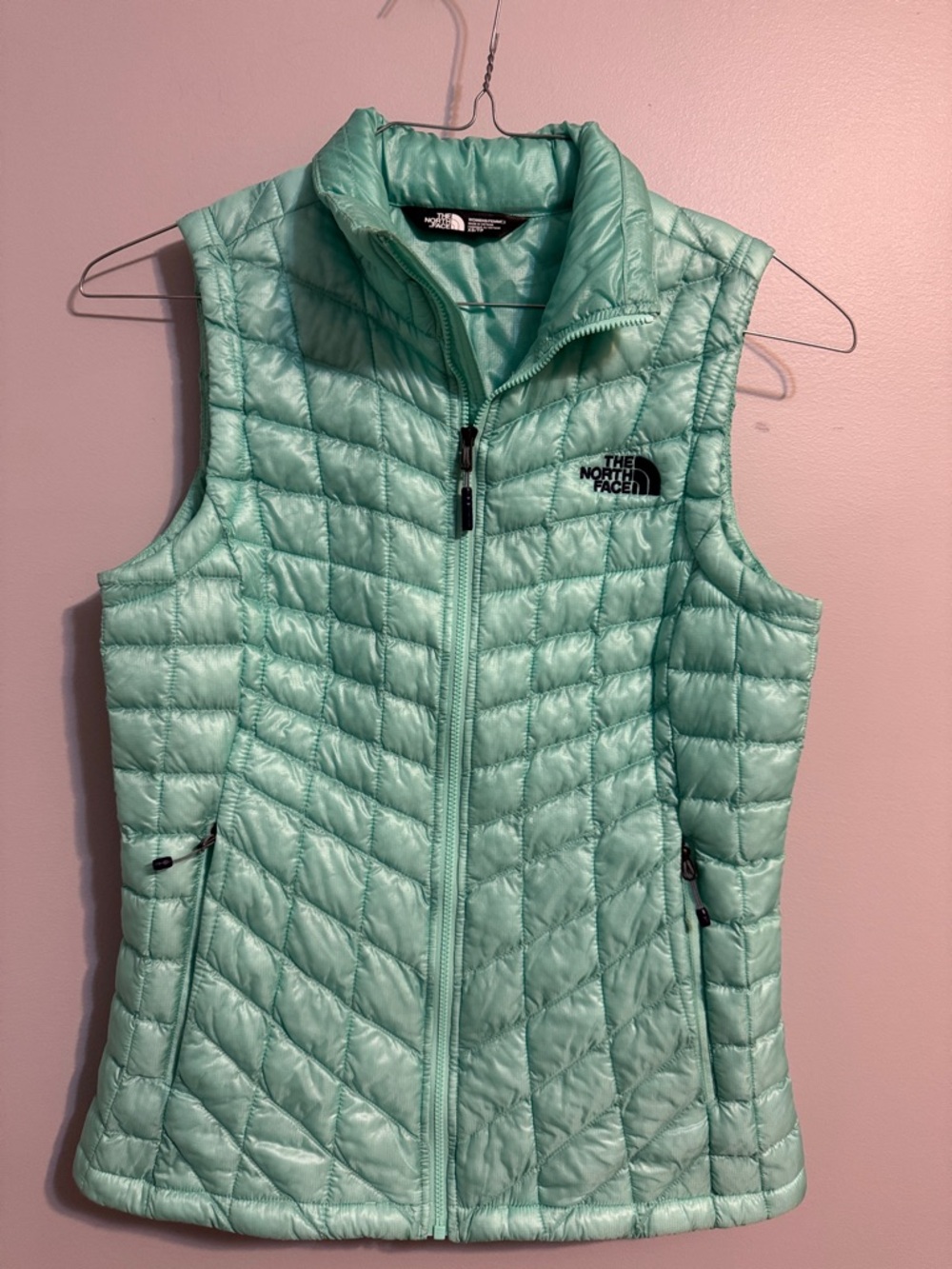 The North Face Women's Light Mint green Quilted Insulated Vest Thermoball XS